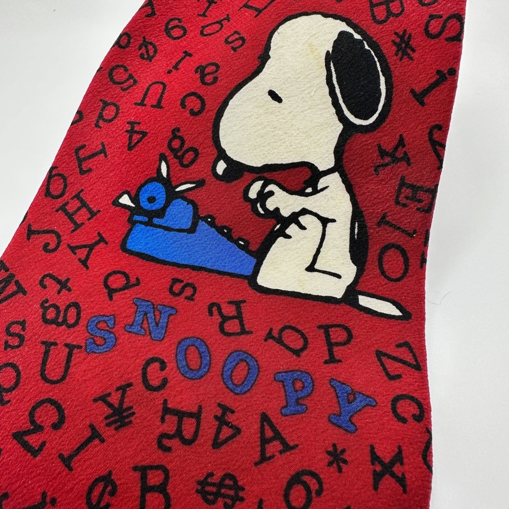 Peanuts Snoopy Typewriter Silk Tie Red Alphabet Dark and Stormy Night Vintage